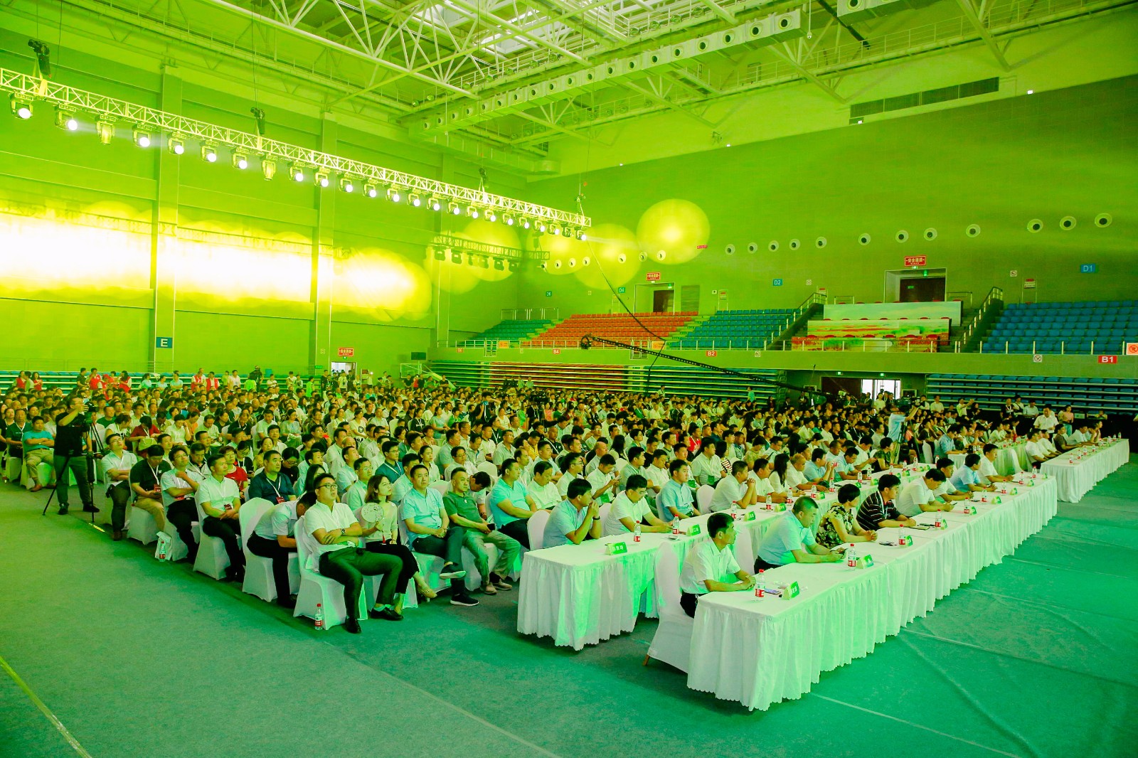 vbox5123__X3A4878_092528_small (1).jpg